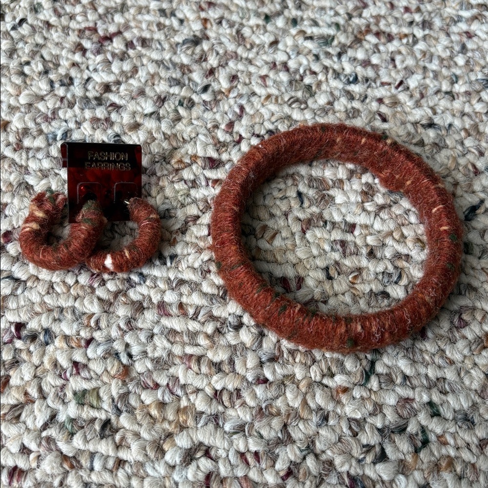 Rust Brown Yarn Wrapped Jewelry Set. Vintage